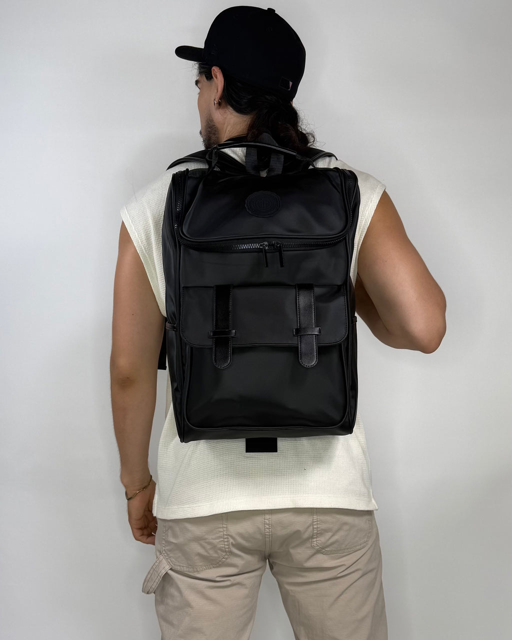 ADVENTURE BLACK
