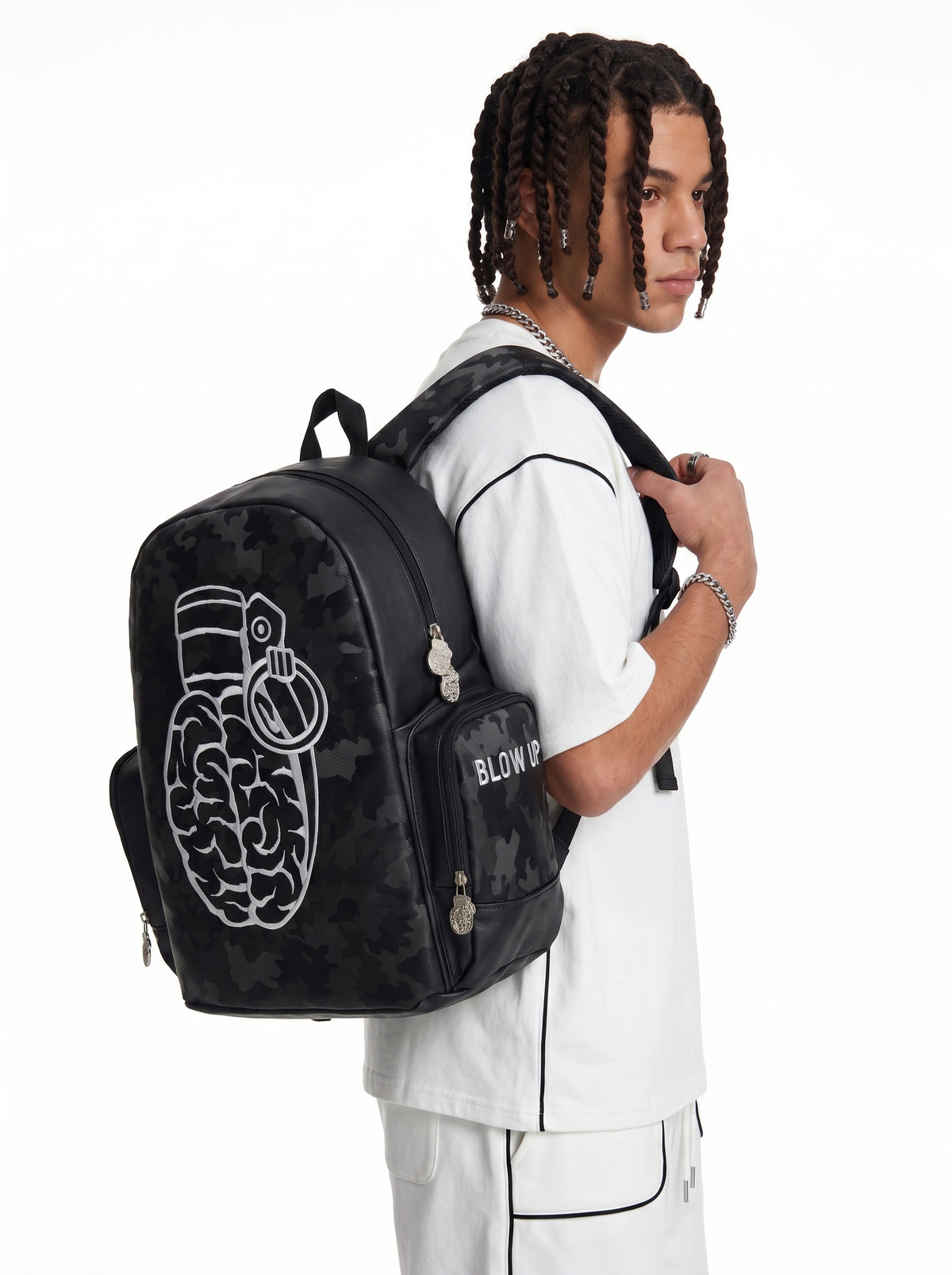 MANIFESTO BLACK
