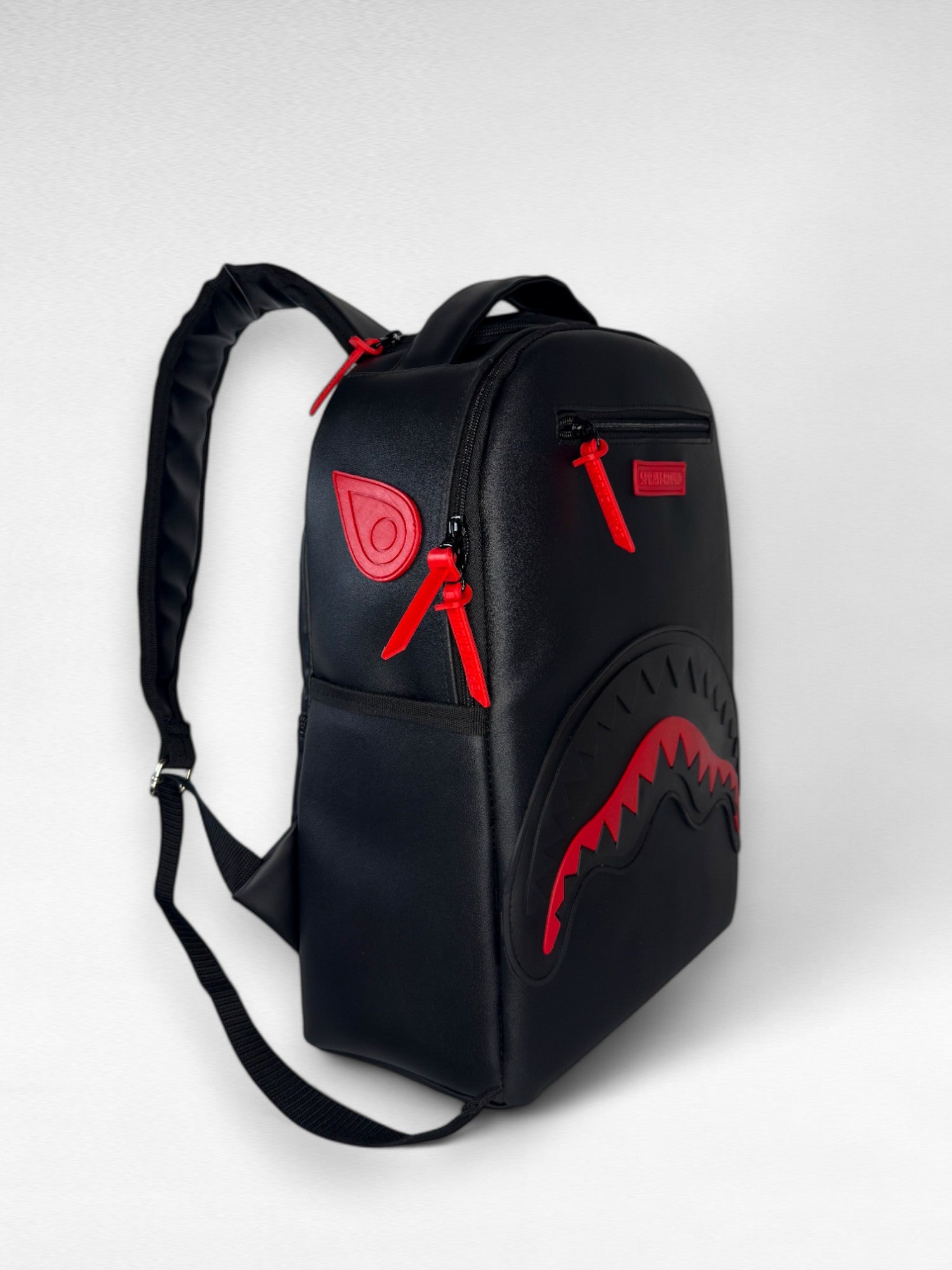 SHARK MOUTH RED